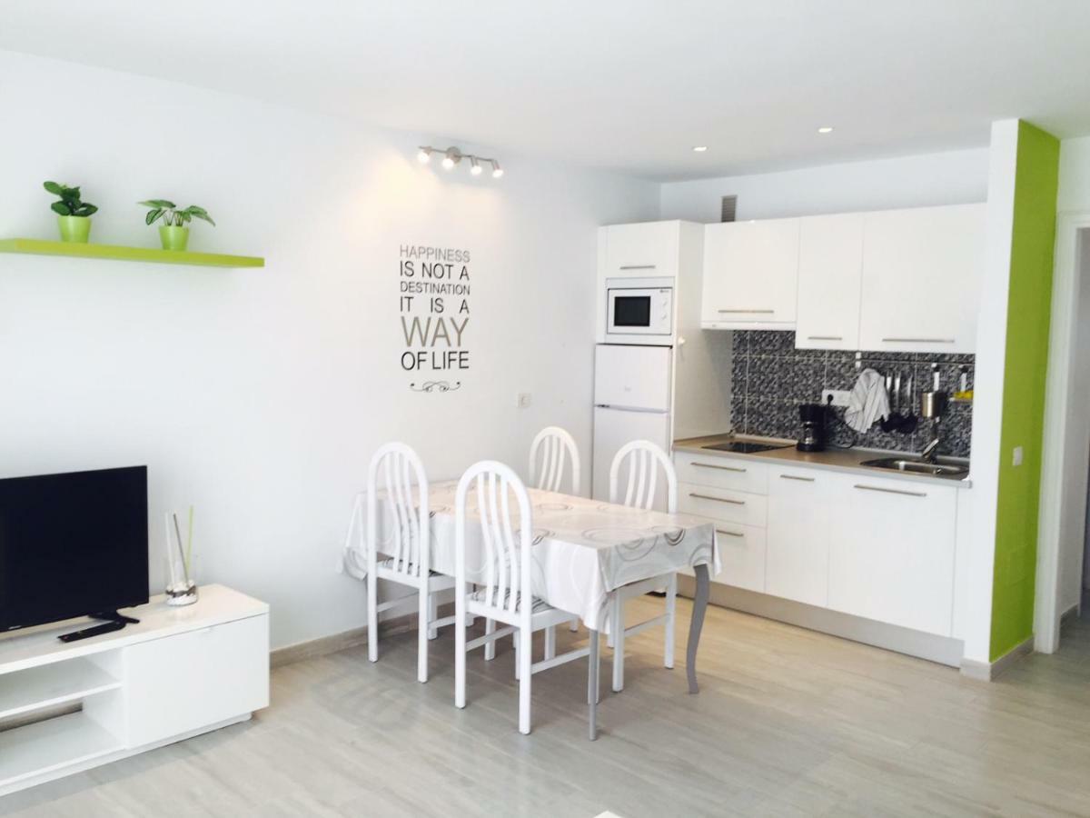 Pistachio Apartment 323 - Lanzarote Apartment كوستا تاغيسي المظهر الخارجي الصورة