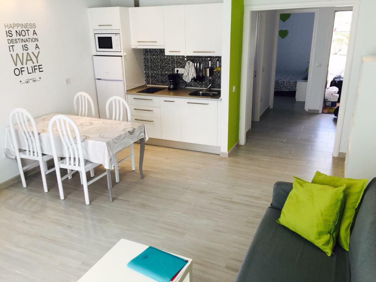 Pistachio Apartment 323 - Lanzarote Apartment كوستا تاغيسي المظهر الخارجي الصورة